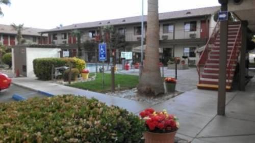 Lancaster Inn Екстериор снимка